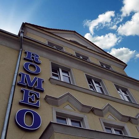 Villa Romeo Brzeg Exteriör bild