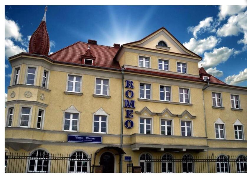 Villa Romeo Brzeg Exteriör bild